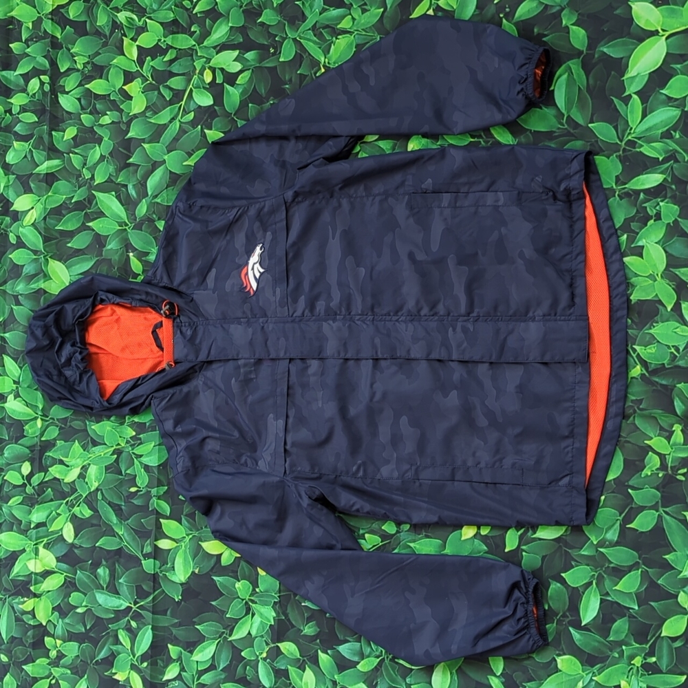 NWOT Men's Medium Exclusive NFL Broncos Windbreaker